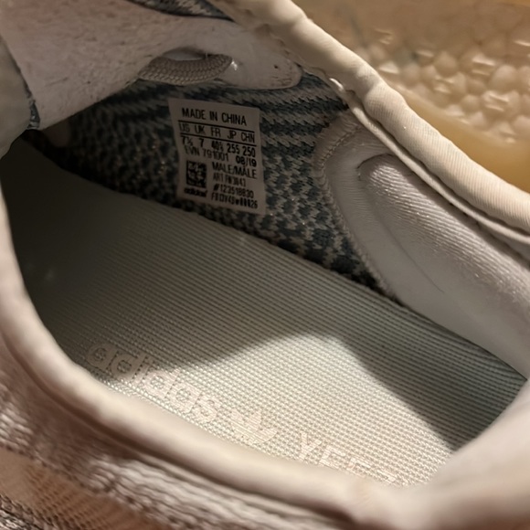 yeezy boost - Picture 5 of 6